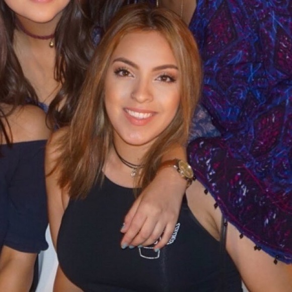 Meet your Posher, Dani - Picture 1 of 1